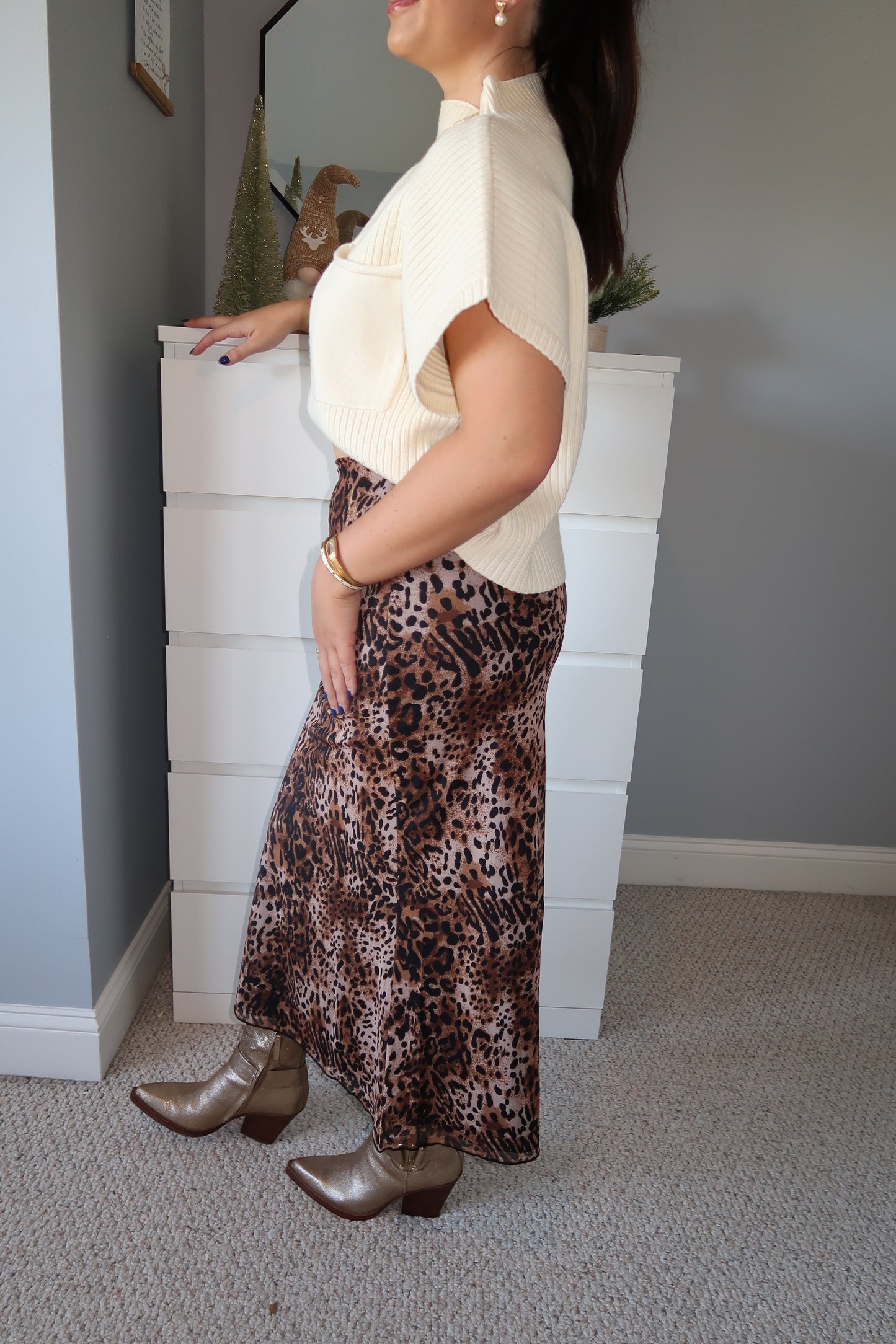 Good Graces Leopard Midi Skirt