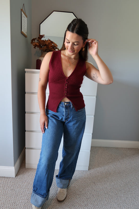 Blair Sleeveless Sweater Top - Burgundy