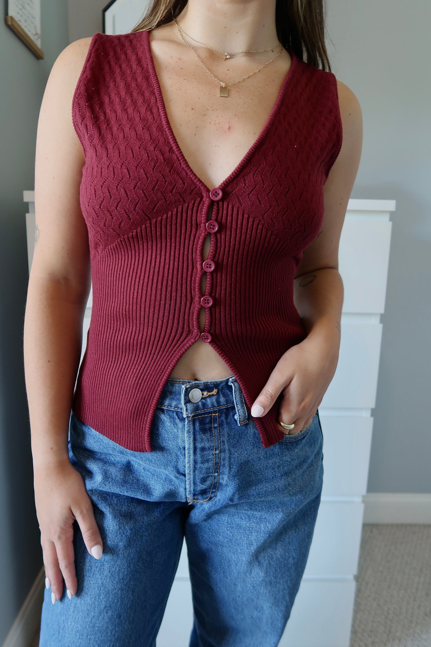 Blair Sleeveless Sweater Top - Burgundy